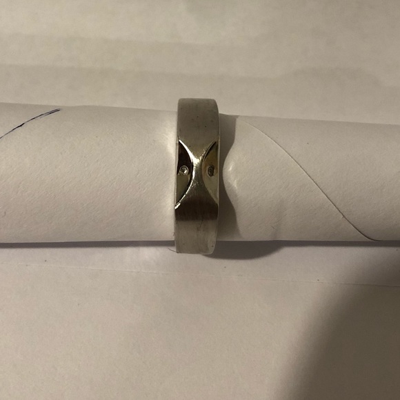 Ring Sterling Silver with two Canadian Diamonds - Picture 2 of 5